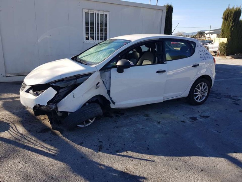 seat ibiza (6j5) del año 2013