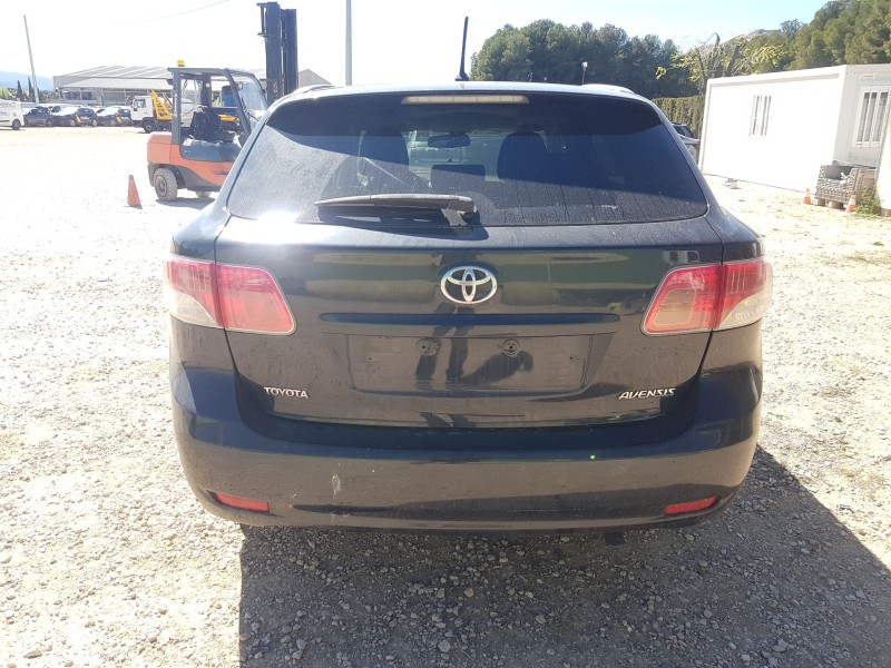toyota avensis station wagon (_t27_) del año 2011