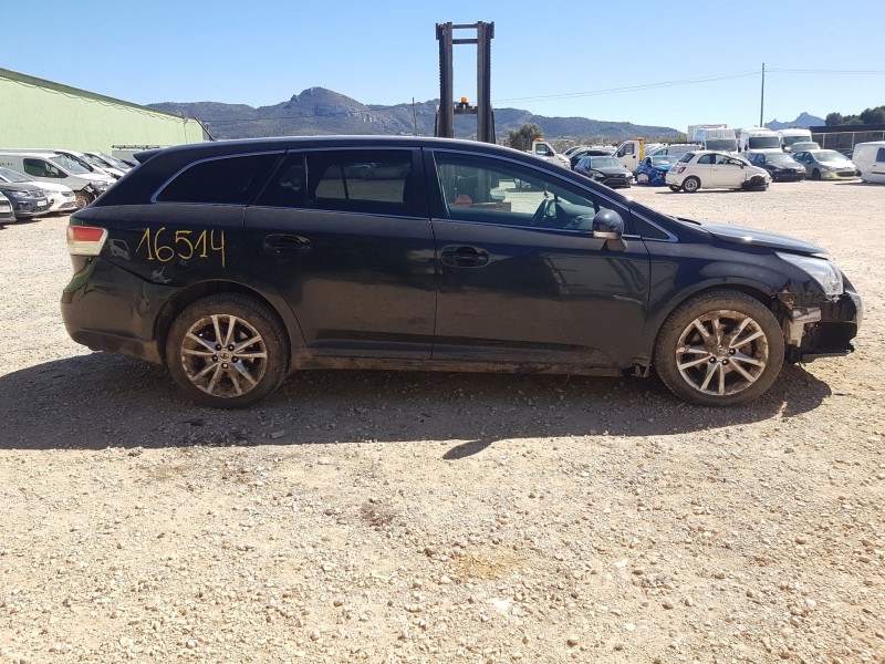 toyota avensis station wagon (_t27_) del año 2011