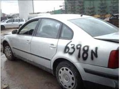 VOLKSWAGEN PASSAT BERLINA (3B2)