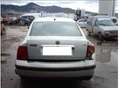 VOLKSWAGEN PASSAT BERLINA (3B2)