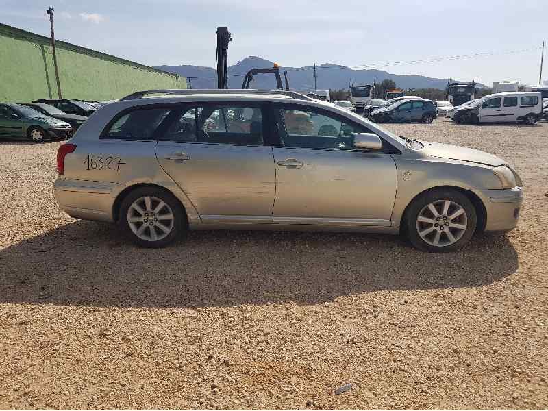 toyota avensis wagon (t25) del año 2004