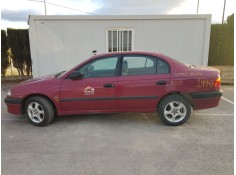 TOYOTA AVENSIS BERLINA (T 22)