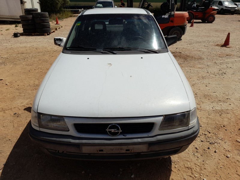 opel astra f sedán (t92) del año 1997