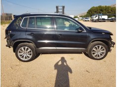 VOLKSWAGEN TIGUAN (5N1)