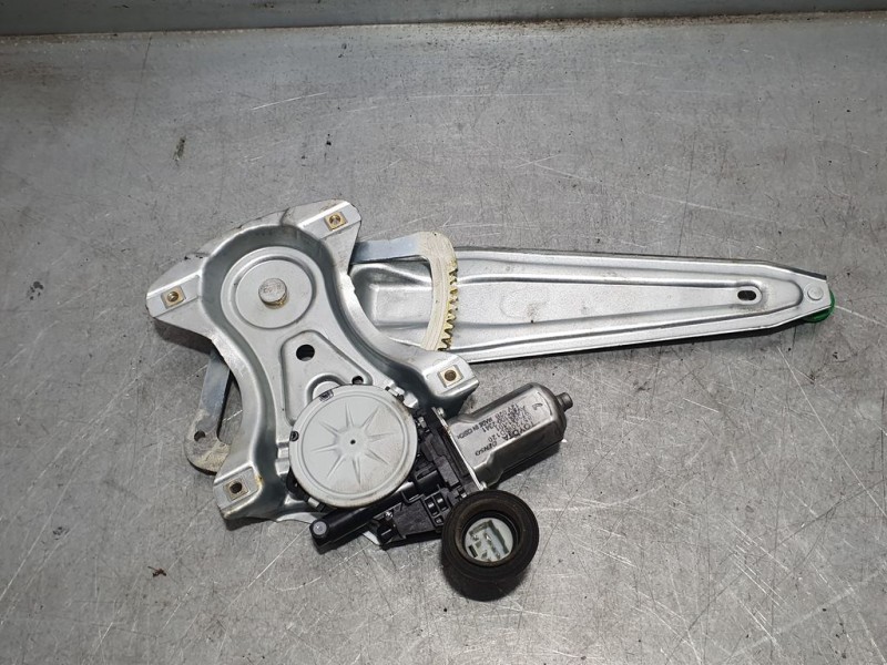 Recambio de elevalunas trasero derecho para toyota yaris hsd active referencia OEM IAM 857200D120 973581101 DENSO ELECTRICO 6 PI