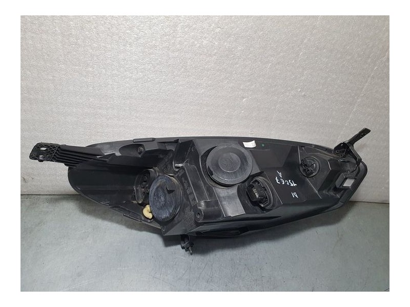 Recambio de faro izquierdo para ford fiesta (ce1) active referencia OEM IAM H1BB13W030AE  PATAS ROTAS