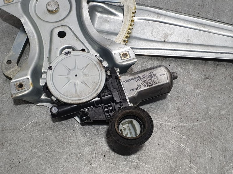 Recambio de elevalunas trasero derecho para toyota yaris hsd active referencia OEM IAM 857200D120 973581101 DENSO ELECTRICO 6 PI