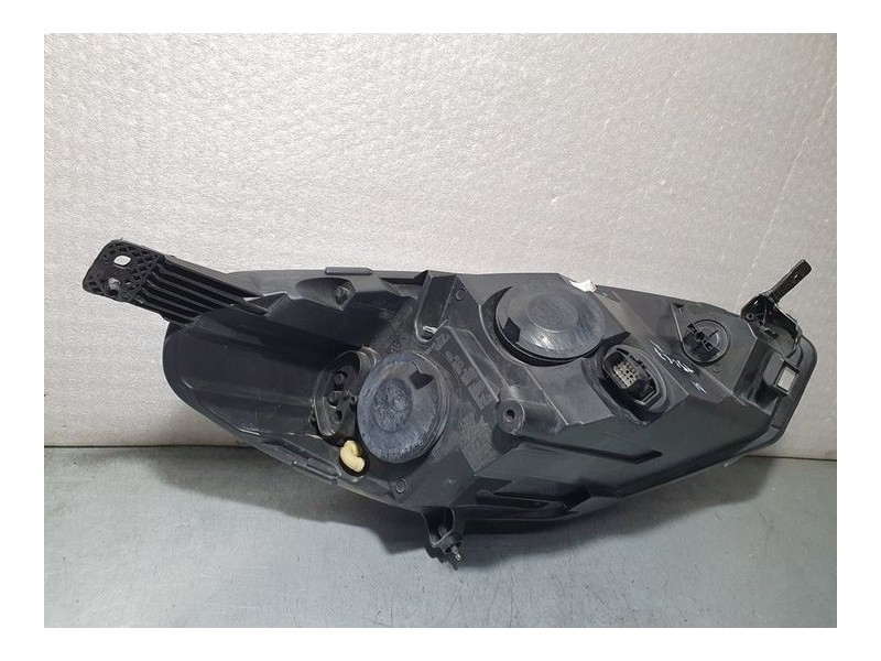 Recambio de faro izquierdo para ford fiesta (ce1) active referencia OEM IAM H1BB13W030AE  PATAS ROTAS