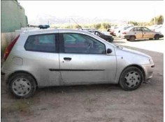 FIAT PUNTO BERLINA (188)