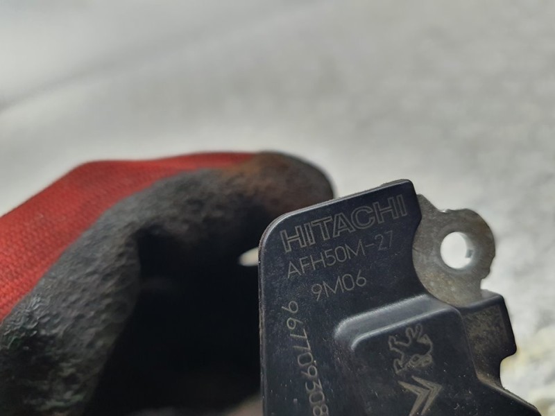 Recambio de caudalimetro para opel grandland x design line referencia OEM IAM 9677093080 HITACHI AFH50M27