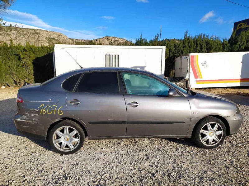 seat cordoba berlina (6l2) del año 2004