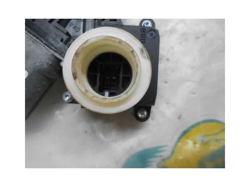 Recambio de elevalunas delantero derecho para toyota auris 1.4 turbodiesel cat referencia OEM IAM   ELECTRICO