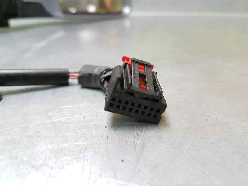 Recambio de retrovisor derecho para audi a3 (8p) 1.9 tdi ambition referencia OEM IAM  5 CABLES ELECTRICO