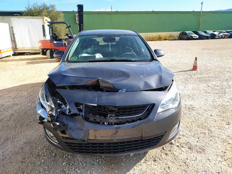 opel astra j lim. del año 2011