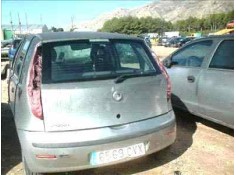 FIAT PUNTO BERLINA (188)