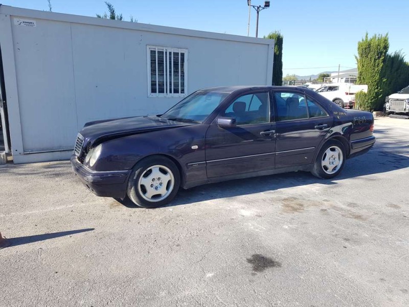 mercedes-benz clase e (w210) berlina diesel del año 1999