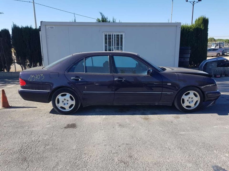 mercedes-benz clase e (w210) berlina diesel del año 1999