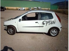 FIAT PUNTO BERLINA (188)