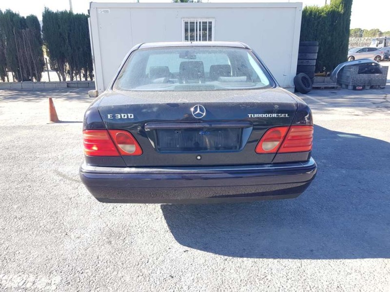 mercedes-benz clase e (w210) berlina diesel del año 1999