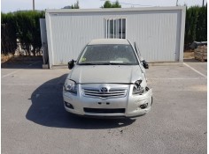 TOYOTA AVENSIS BERLINA (T25)