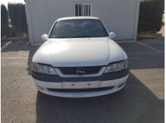 OPEL VECTRA B BERLINA