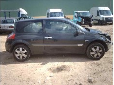 RENAULT MEGANE II BERLINA 3P