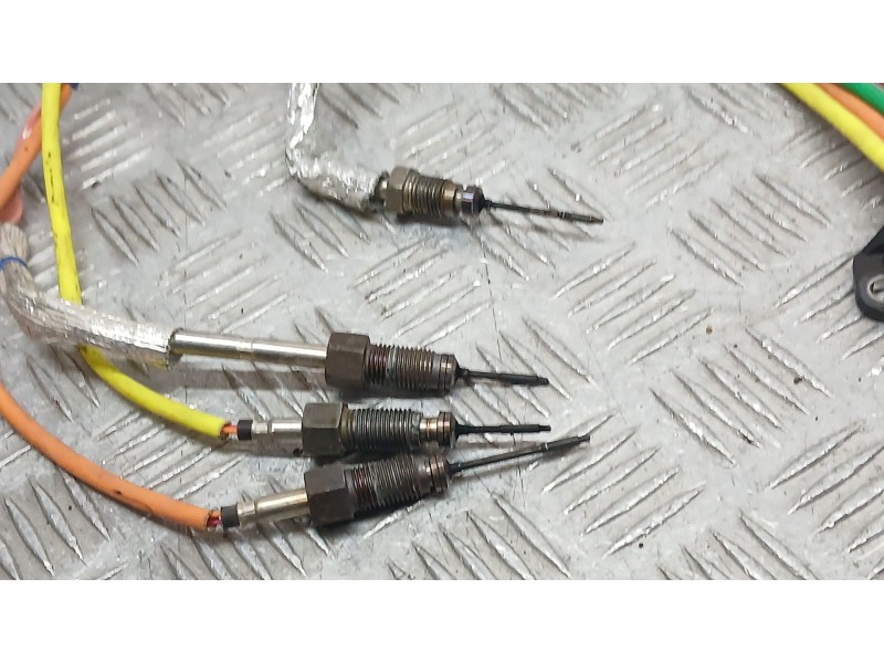 Recambio de sensor para renault express advance referencia OEM IAM 226582354R DE TEMPERATURA DENSO 2658001101