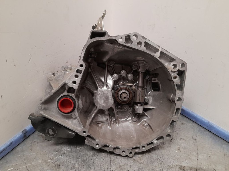 Recambio de caja cambios para toyota aygo x-play referencia OEM IAM 20TT55 3575406 5VELOCIDADES