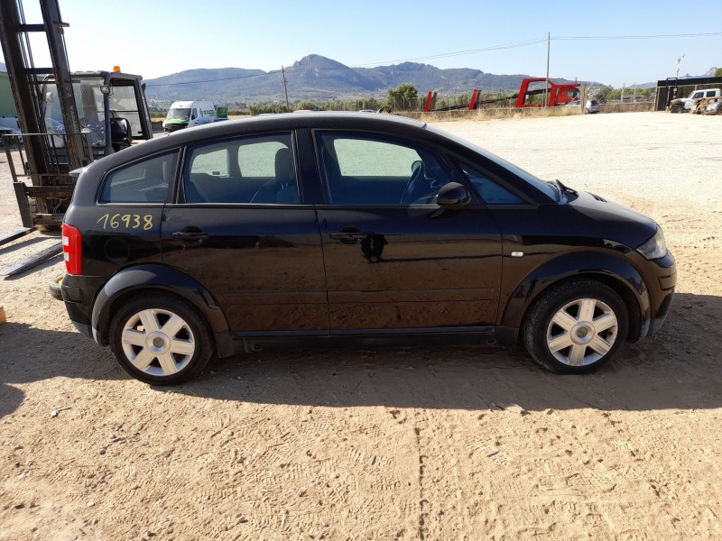 audi a2 (8z0) del año 2001