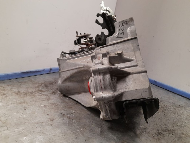 Recambio de caja cambios para toyota aygo x-play referencia OEM IAM 20TT55 3575406 5VELOCIDADES