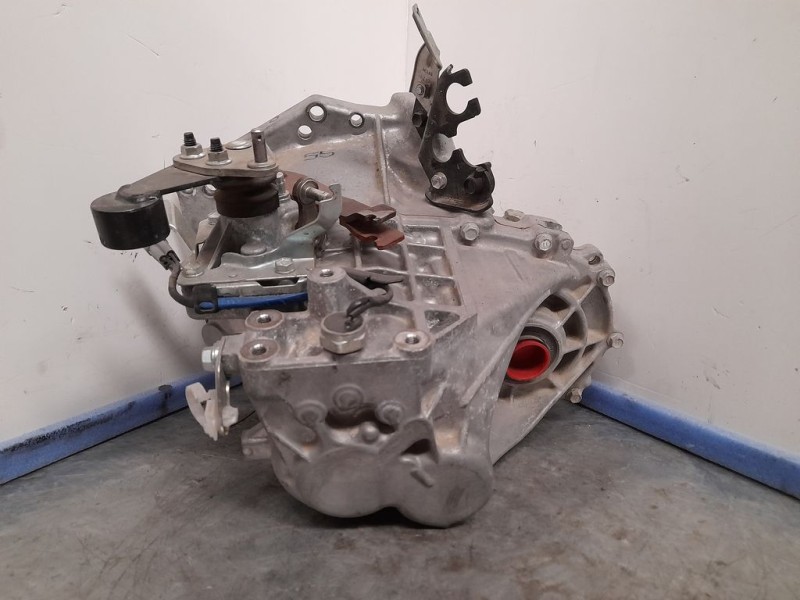 Recambio de caja cambios para toyota aygo x-play referencia OEM IAM 20TT55 3575406 5VELOCIDADES