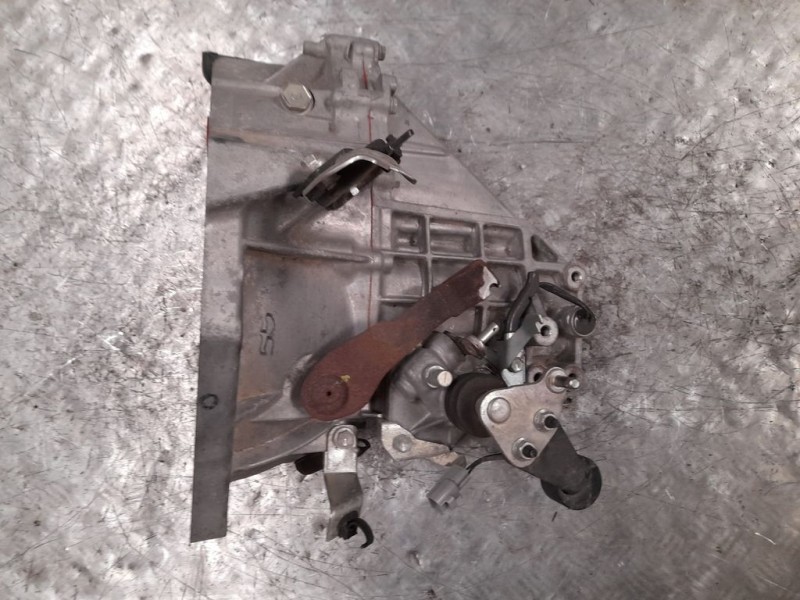 Recambio de caja cambios para toyota aygo x-play referencia OEM IAM 20TT55 3575406 5VELOCIDADES