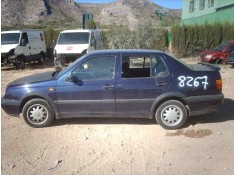 VOLKSWAGEN VENTO (1H2)