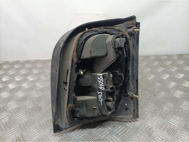 Recambio de piloto trasero izquierdo para nissan micra (k11) l referencia OEM IAM 265556F600  