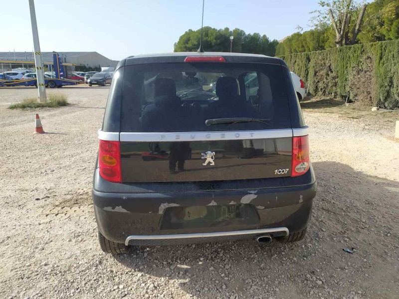 peugeot 1007 del año 2006