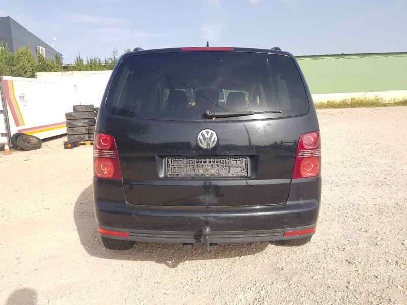 volkswagen touran (1t2) del año 2023