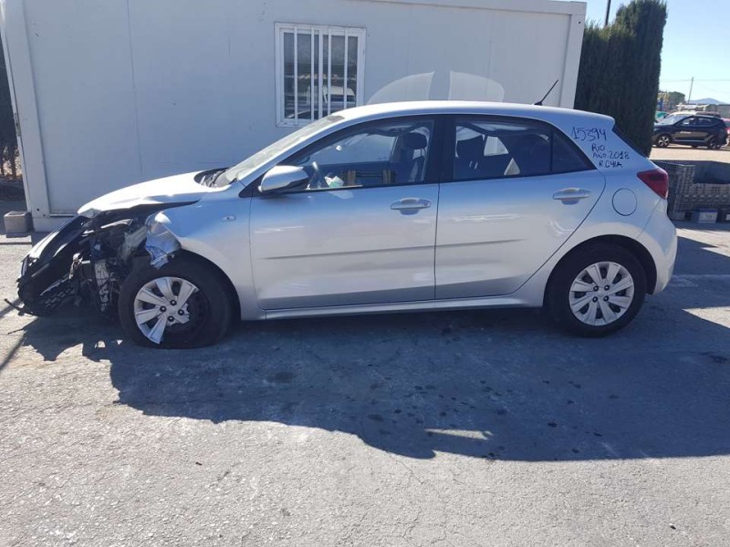 kia rio (yb) del año 2018