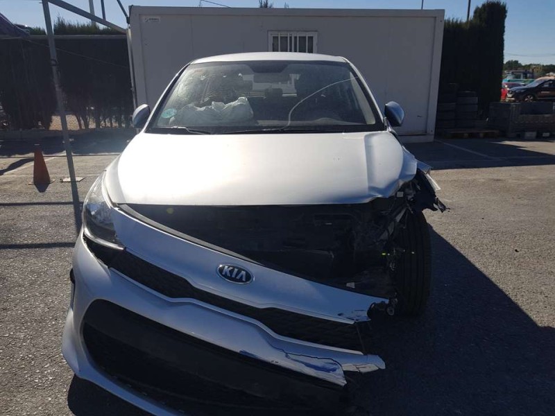 kia rio (yb) del año 2018