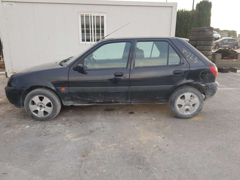 ford fiesta berlina (dx) del año 2002