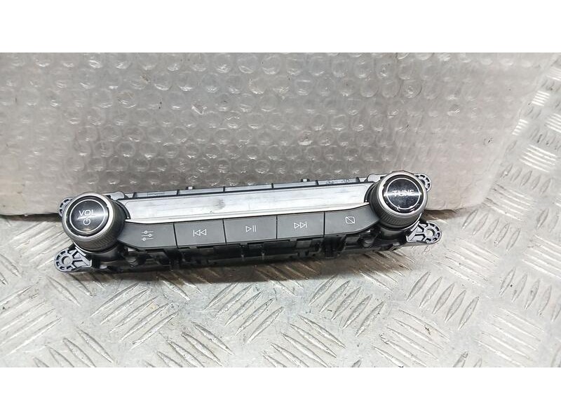 Recambio de mando radio para ford focus st-line referencia OEM IAM JX7T18K811AC  