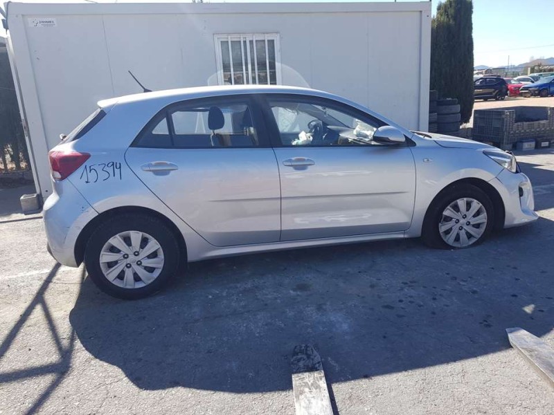 kia rio (yb) del año 2018