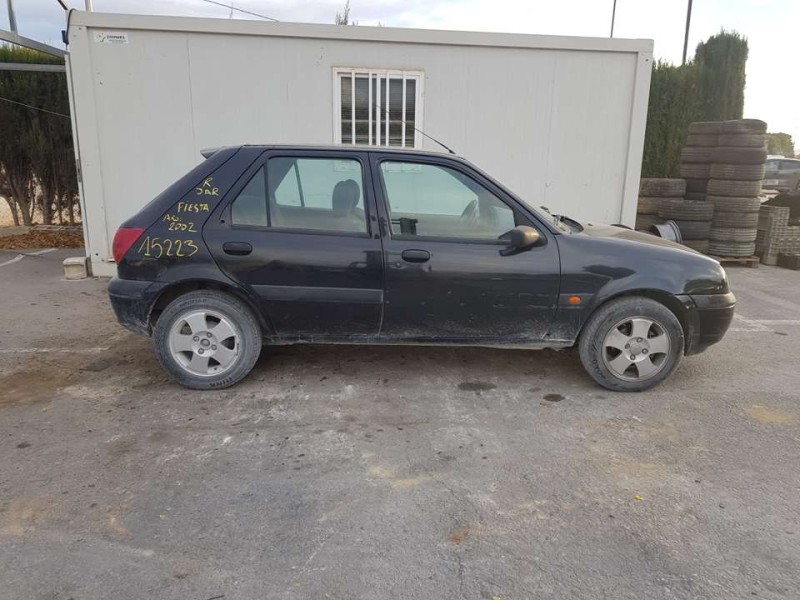 ford fiesta berlina (dx) del año 2002