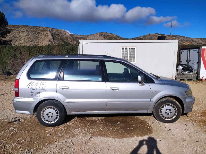 mitsubishi space wagon (n80/n90) del año 2004