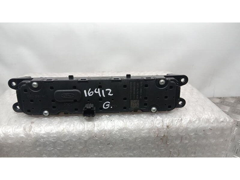 Recambio de mando radio para ford focus st-line referencia OEM IAM JX7T18K811AC  