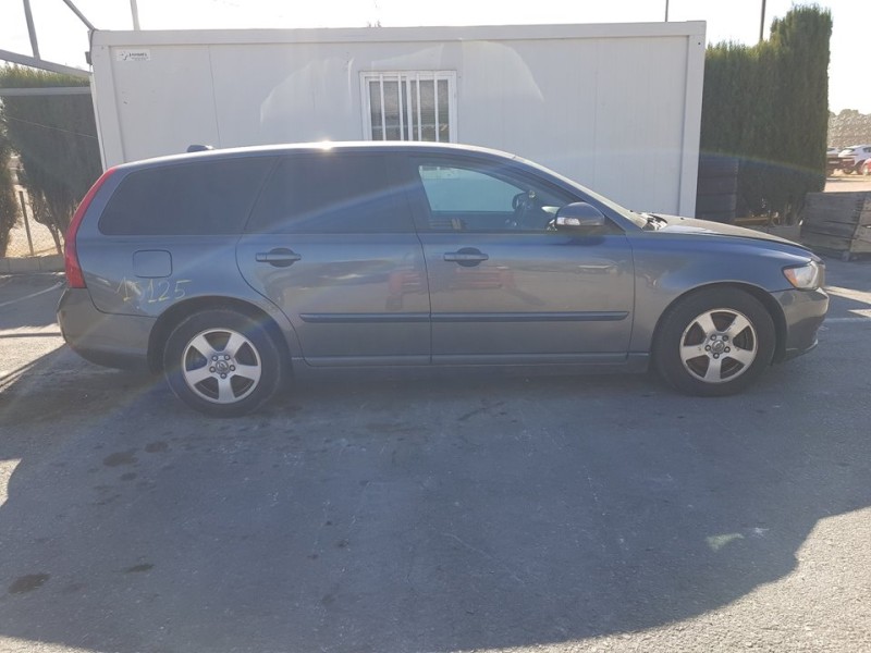 volvo v50 familiar del año 2010