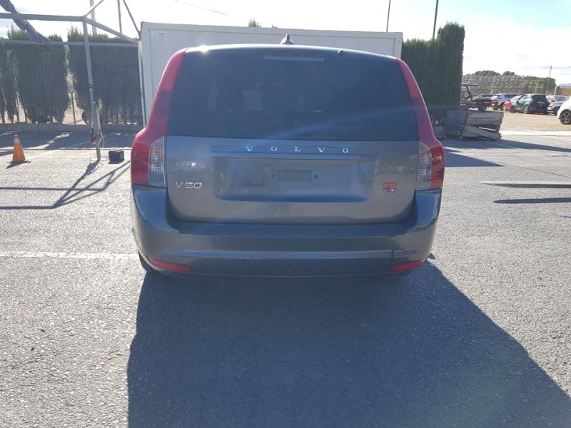 volvo v50 familiar del año 2010
