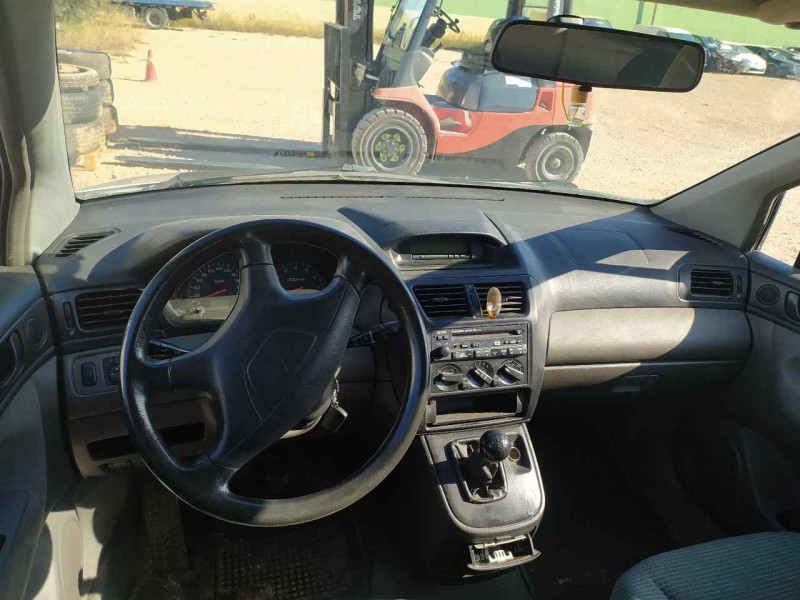 mitsubishi space wagon (n80/n90) del año 2004