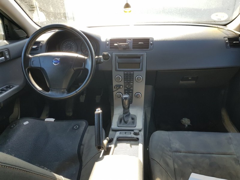 volvo v50 familiar del año 2010