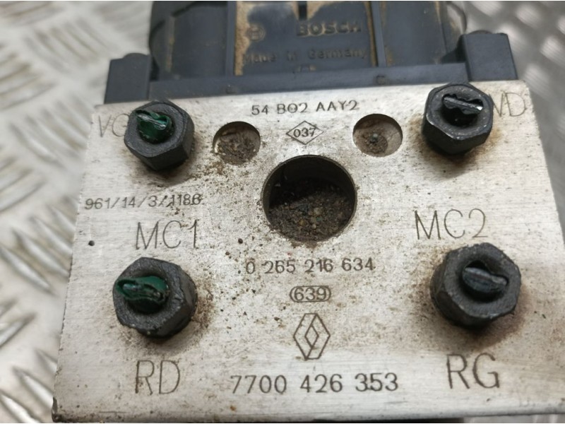 Recambio de abs para renault safrane (b54) 2.2 dt (b54g) referencia OEM IAM 7700426353 0265216634 BOSCH